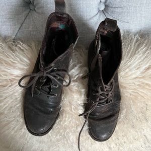 Born Women’s Chocolate Brown Suede lace up fall/winter boots